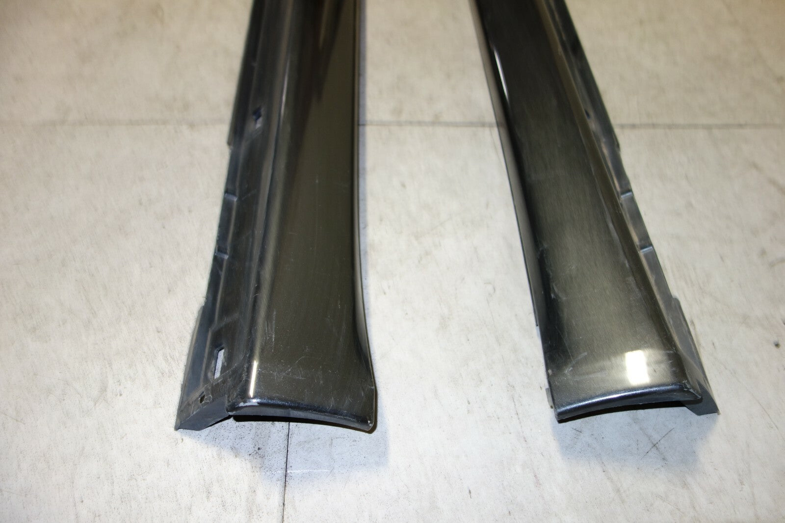 JDM Subaru Legacy Side Skirts Rocker Panels Pair Spats 2005-2009 Made In Japan