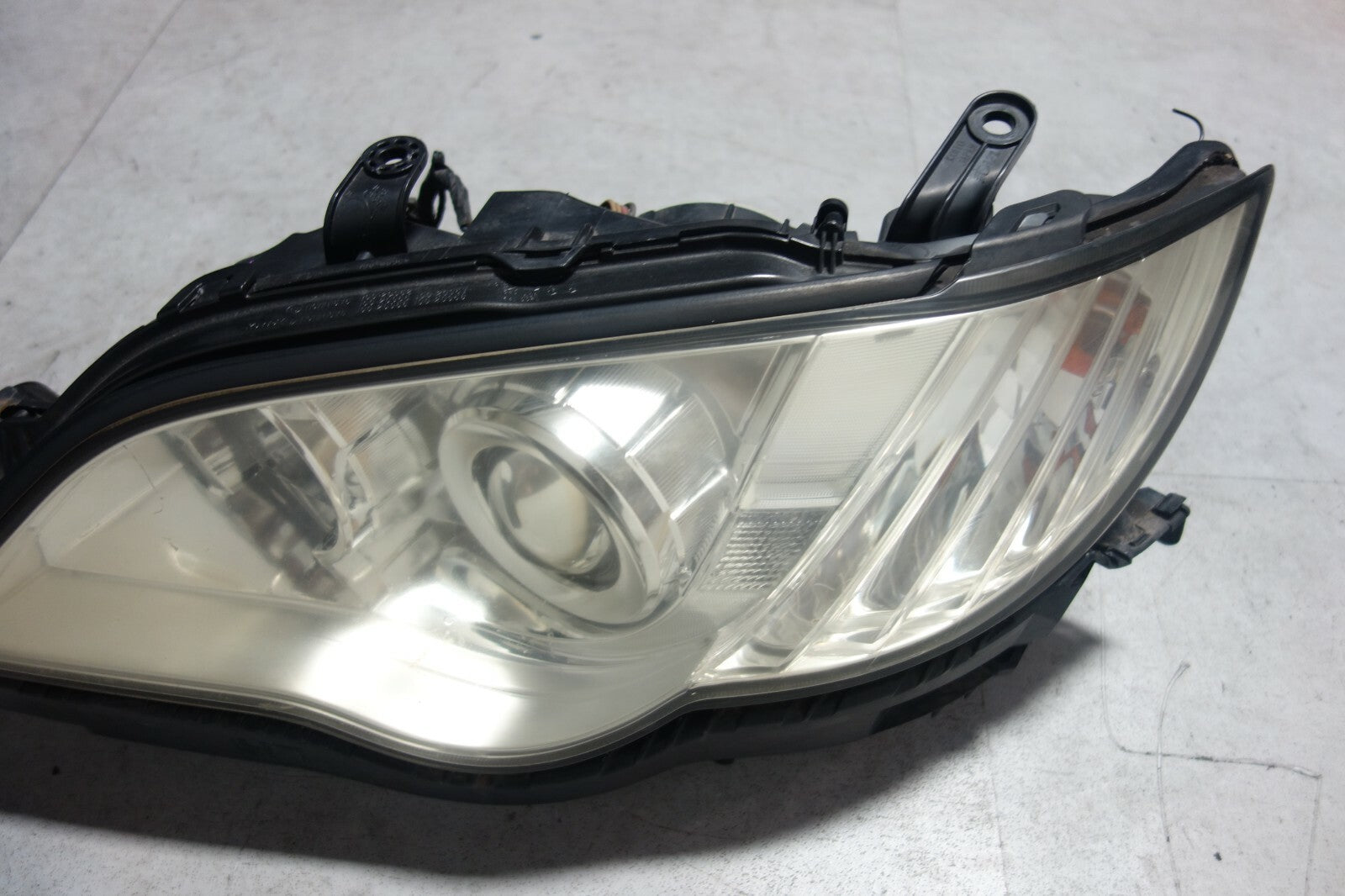 JDM 2008-2009 GENUINE SUBARU LEGACY USED OEM HID HEAD LIGHTS LAMPS BLE BP5 BP9