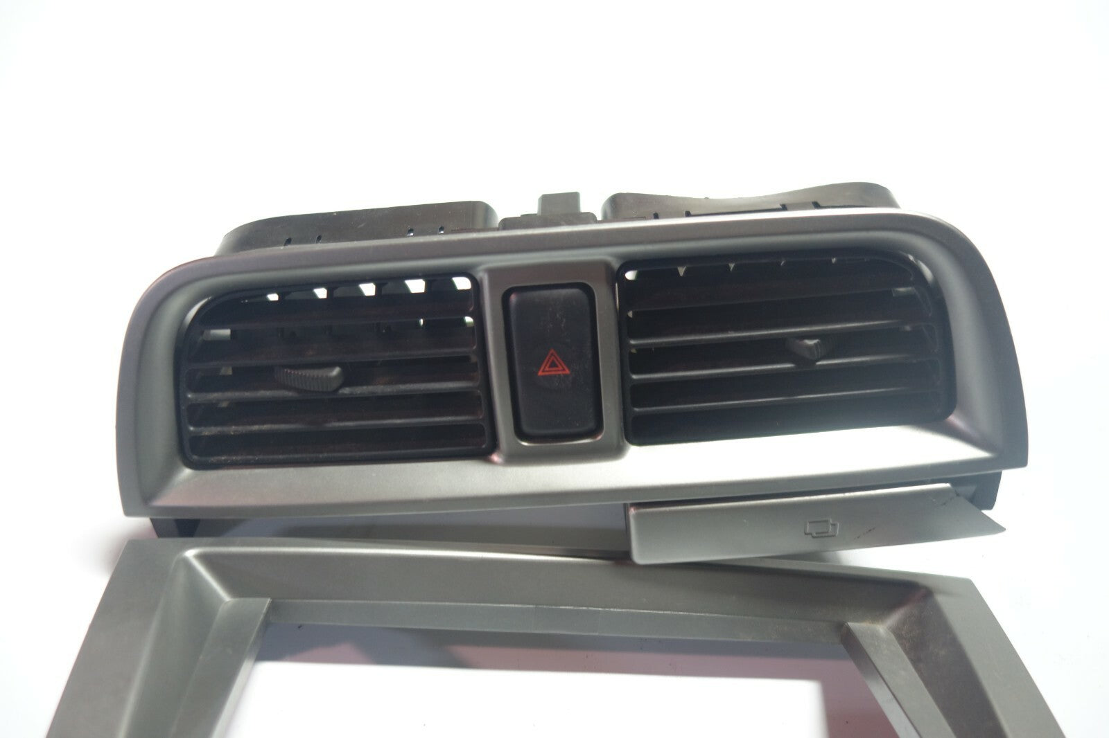 2002-2005 JDM Subaru Impreza WRX STi Climate Control Dash Vents Console GDB