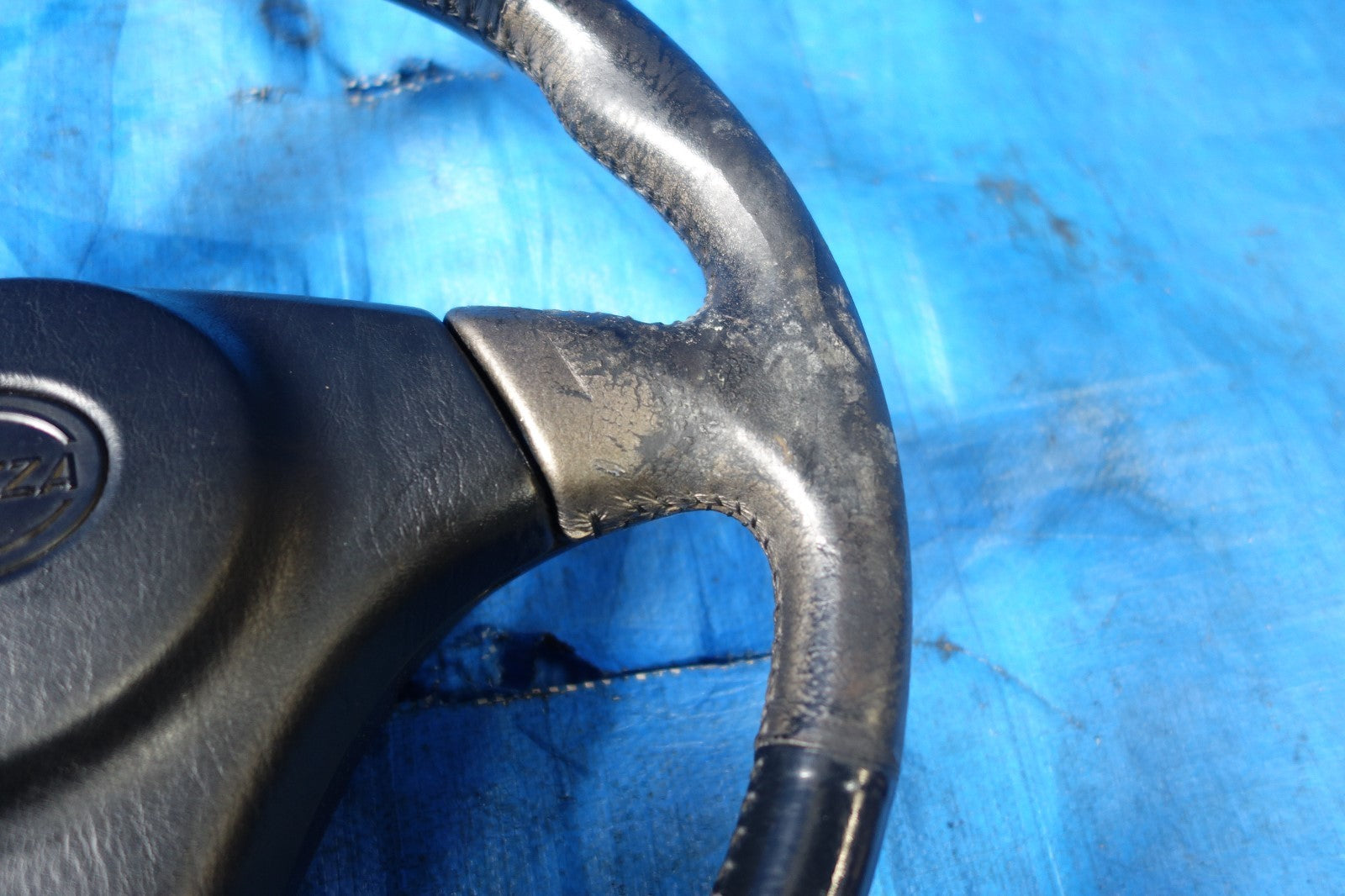 JDM Lexus IS300 / Altezza SXE10 OEM 3 Spoke Steering Wheel & Hub 2001-2005 #3218