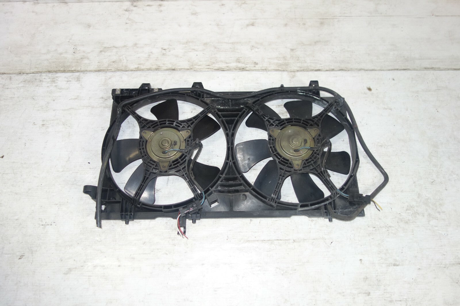 JDM Subaru Forester Radiator Fan Assembly Shroud SG5 2003-2008 Rad Fan OEM