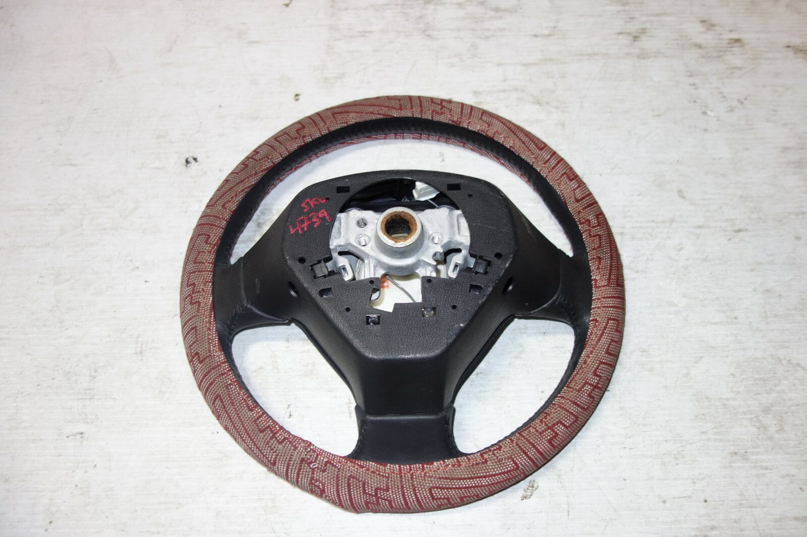 Subaru Legacy / Outback OEM Steering Wheel / Hub Leather With Cover 2005-2009