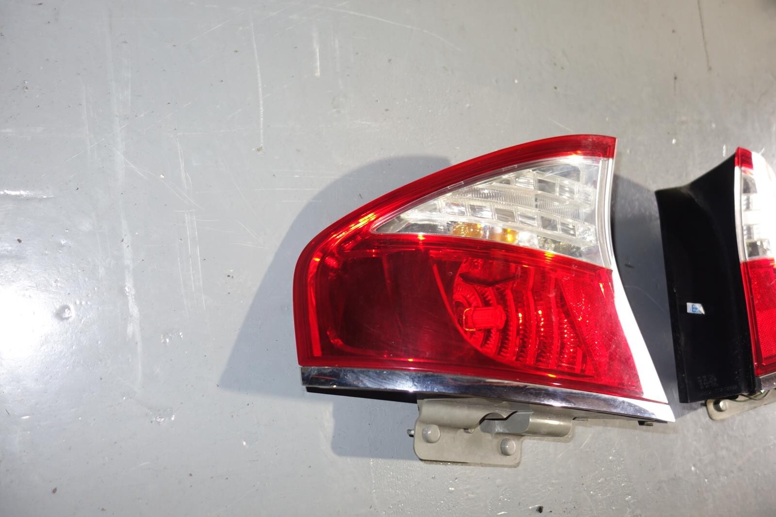 JDM 2005-2009 SUBARU LEGACY BL5 OEM USED TAIL LIGHTS 4 DOOR SEDAN TAIL LAMPS