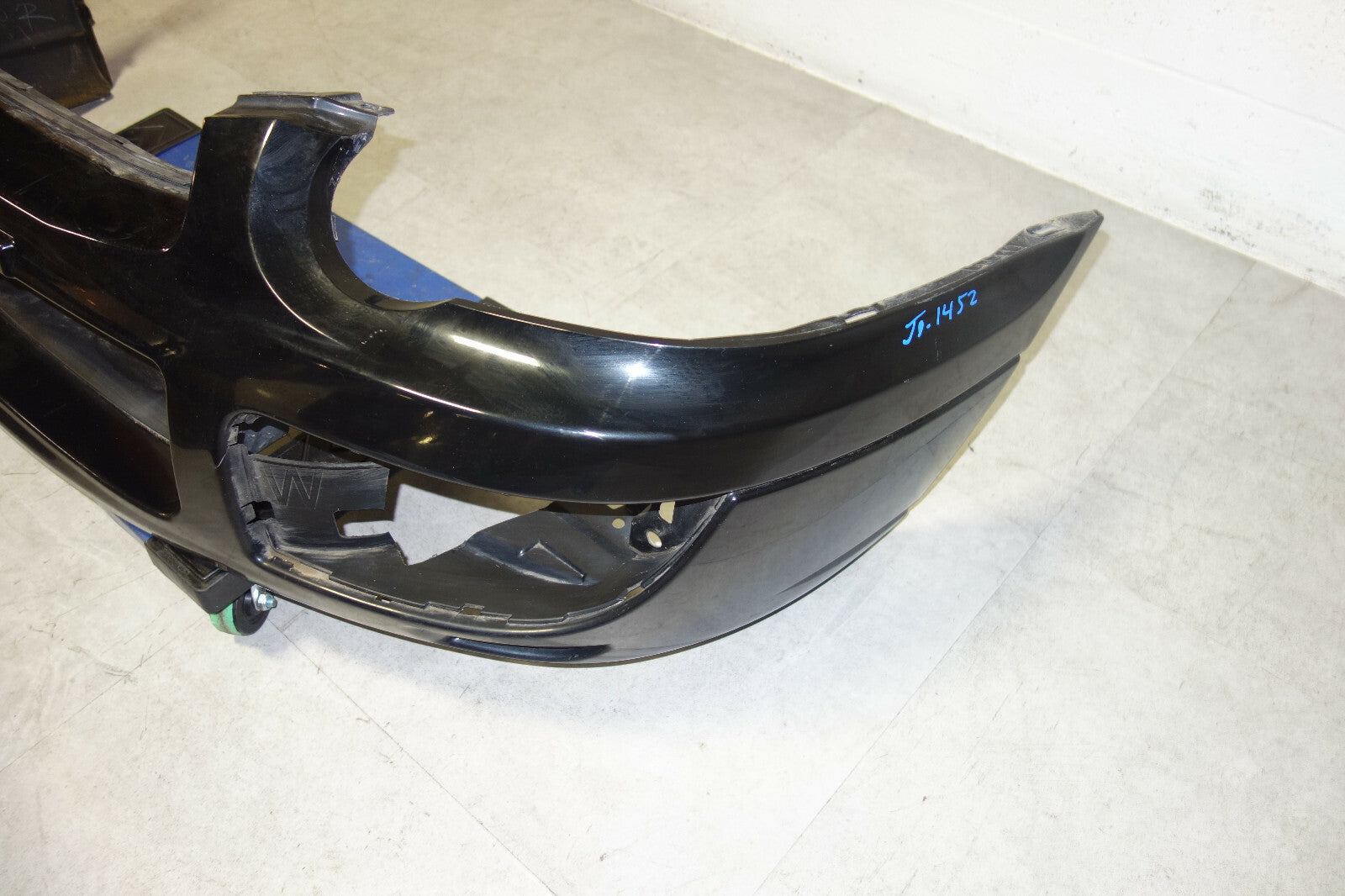 JDM Subaru Impreza WRX Outback Sport Wagon Front Bumper Fogs Hole 2004-2005 V8