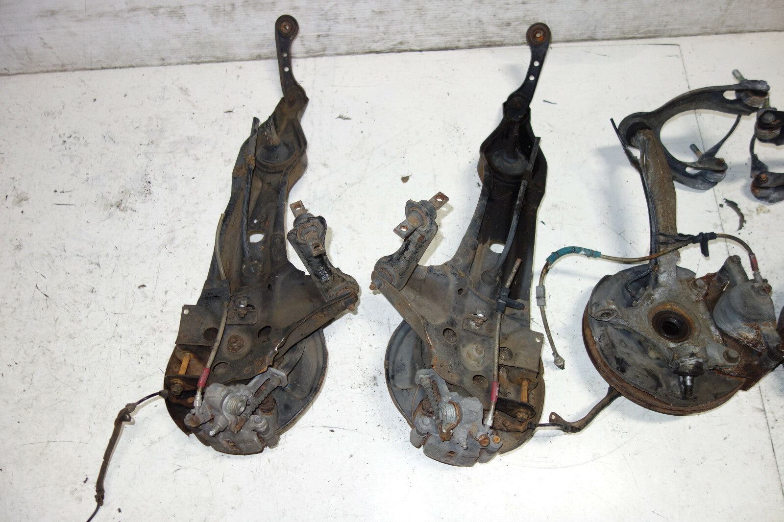 JDM Acura Integra DC2 4 Lug Brake Calipers Spindles Hub Trailing Arms 1994-2001