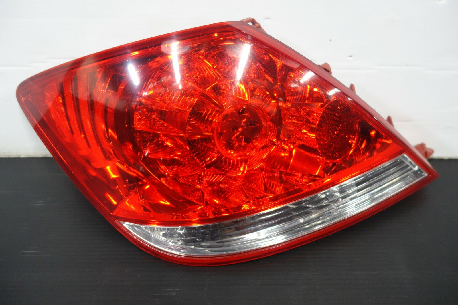 ACURA RL TAIL LIGHT LEFT SIDE TAIL LAMP LH 2005-2008 ORIGINAL Genuine OEM