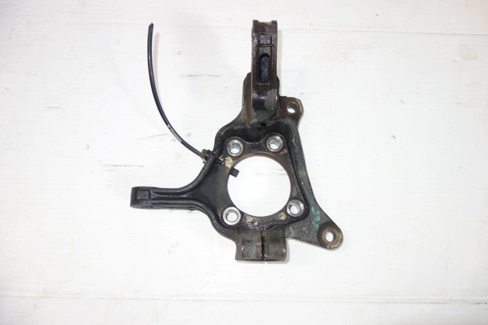 Subaru Impreza Subaru WRX Genuine OEM Knuckle Spindle Front Right 2008-2014