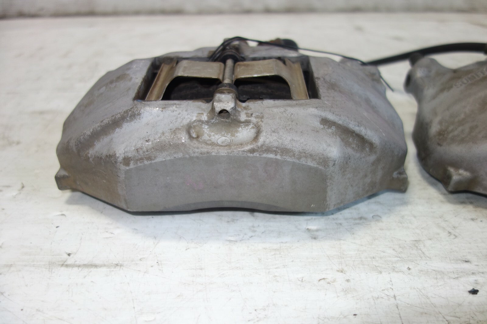 JDM 2001-2006  LEXUS LS430 OEM FRONT 4 PISTON BRAKE CALIPERS LEFT & RIGHT UCF31