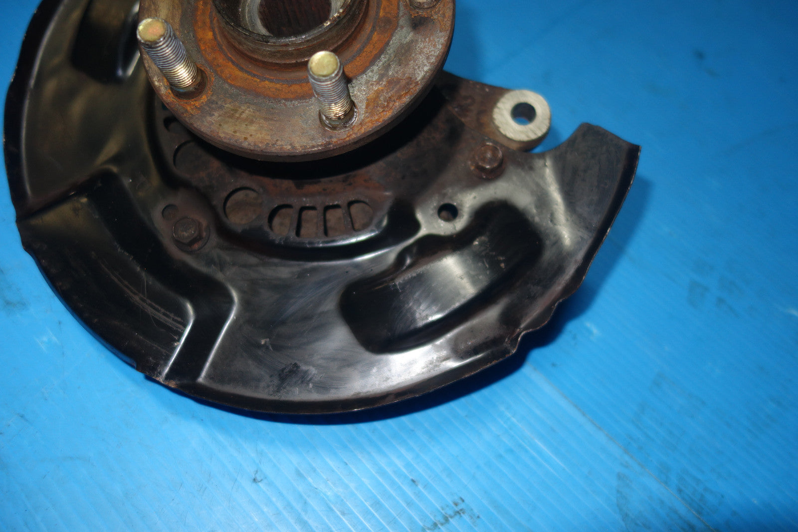 JDM Subaru Forester Front Left Wheel Hub Bearing Knuckle Spindle OEM 2003-2008