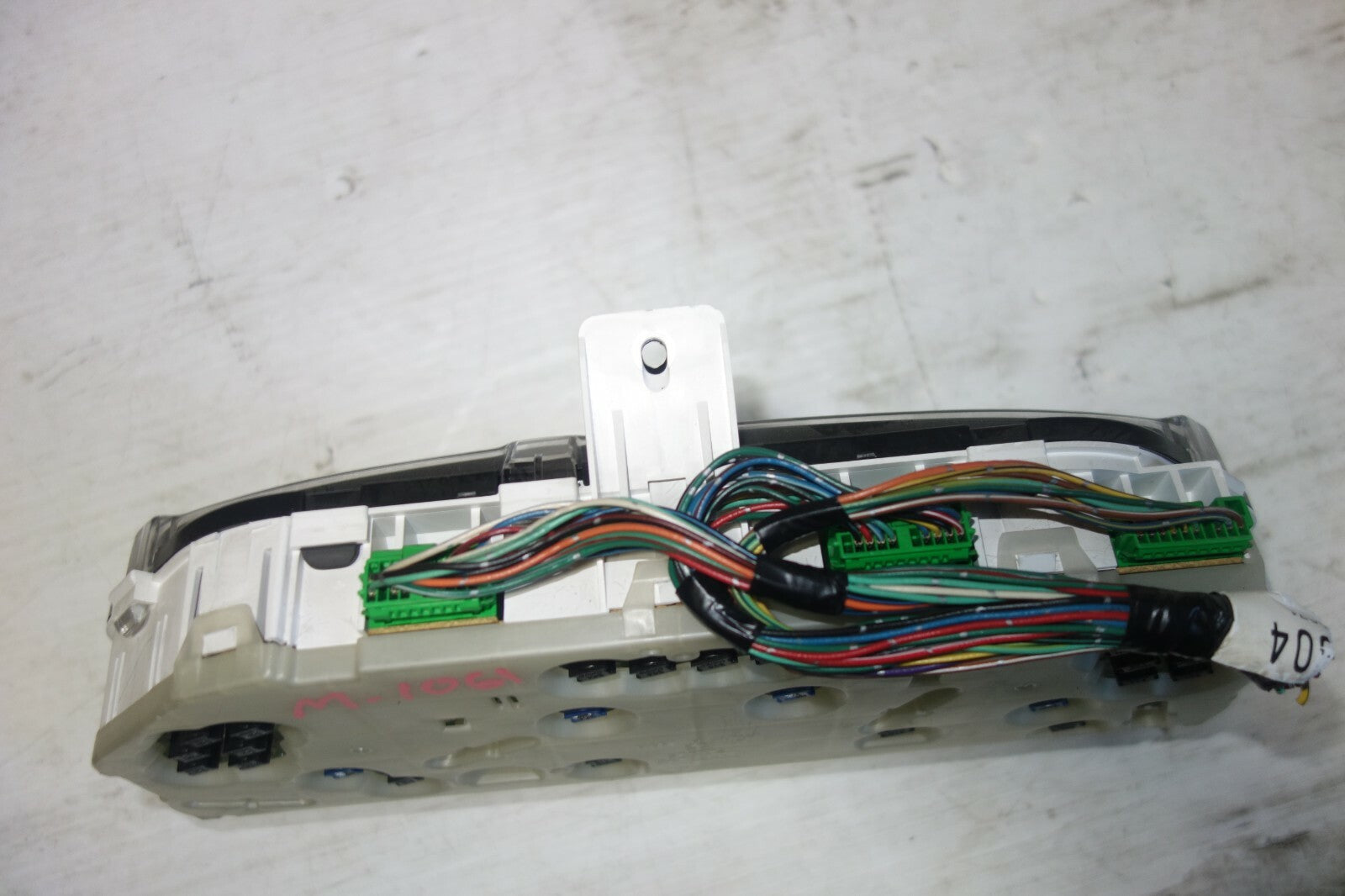 JDM SUBARU FORESTER STi SF5 AUTOMATIC GAUGE CLUSTER  SPEEDOMETER 1998-2002