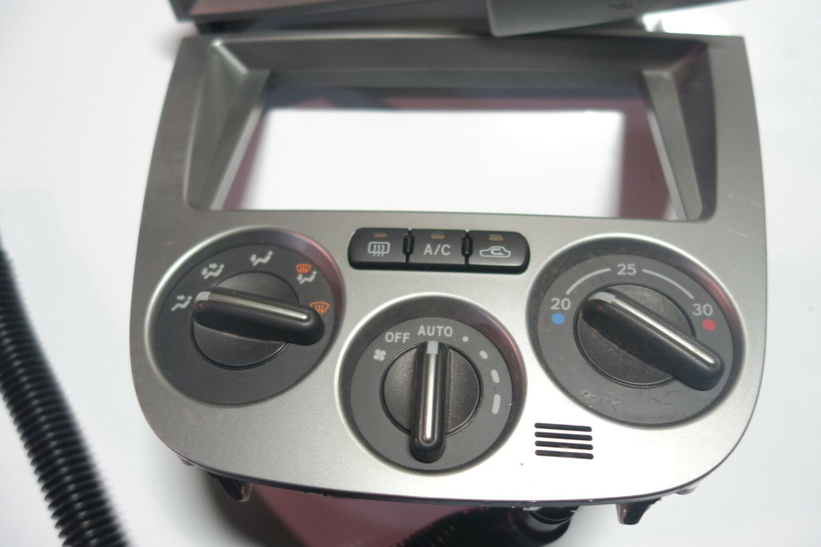 2002-2005 JDM Subaru Impreza WRX STi Climate Control Dash Vents Console GDB