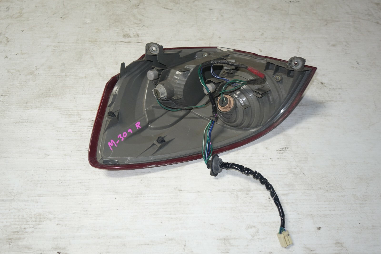 JDM 2005-2009 SUBARU LEGACY OUTBACK KOUKI OEM RIGHT SIDE TAIL LIGHT TAIL LAMP