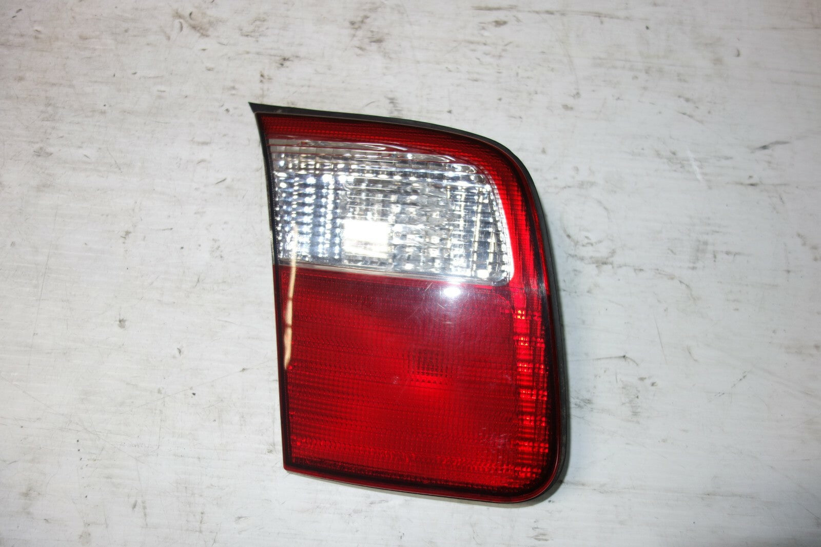 2001-2002 JDM Subaru Forester Genuine Rear Left Tail Light Trunk Lamp SF5