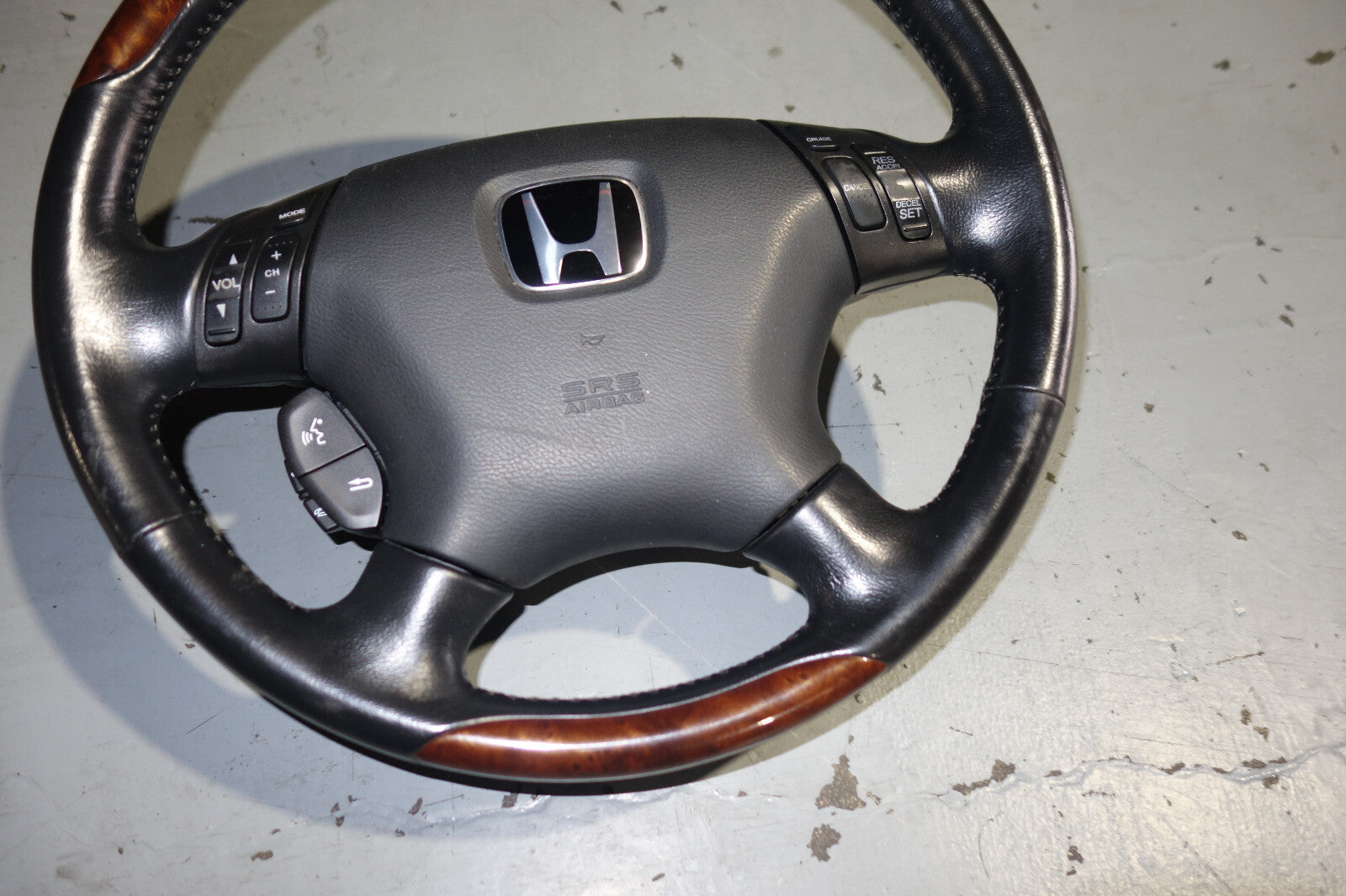 JDM 2003-2004-2005-2006-2007 Honda Inspire UC1 Honda Accord Steering Wheel OEM