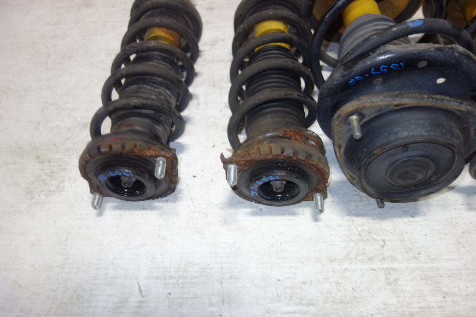 JDM Subaru Legacy Bilstein Front Shocks Coil Springs Strut Suspension 1998-2004