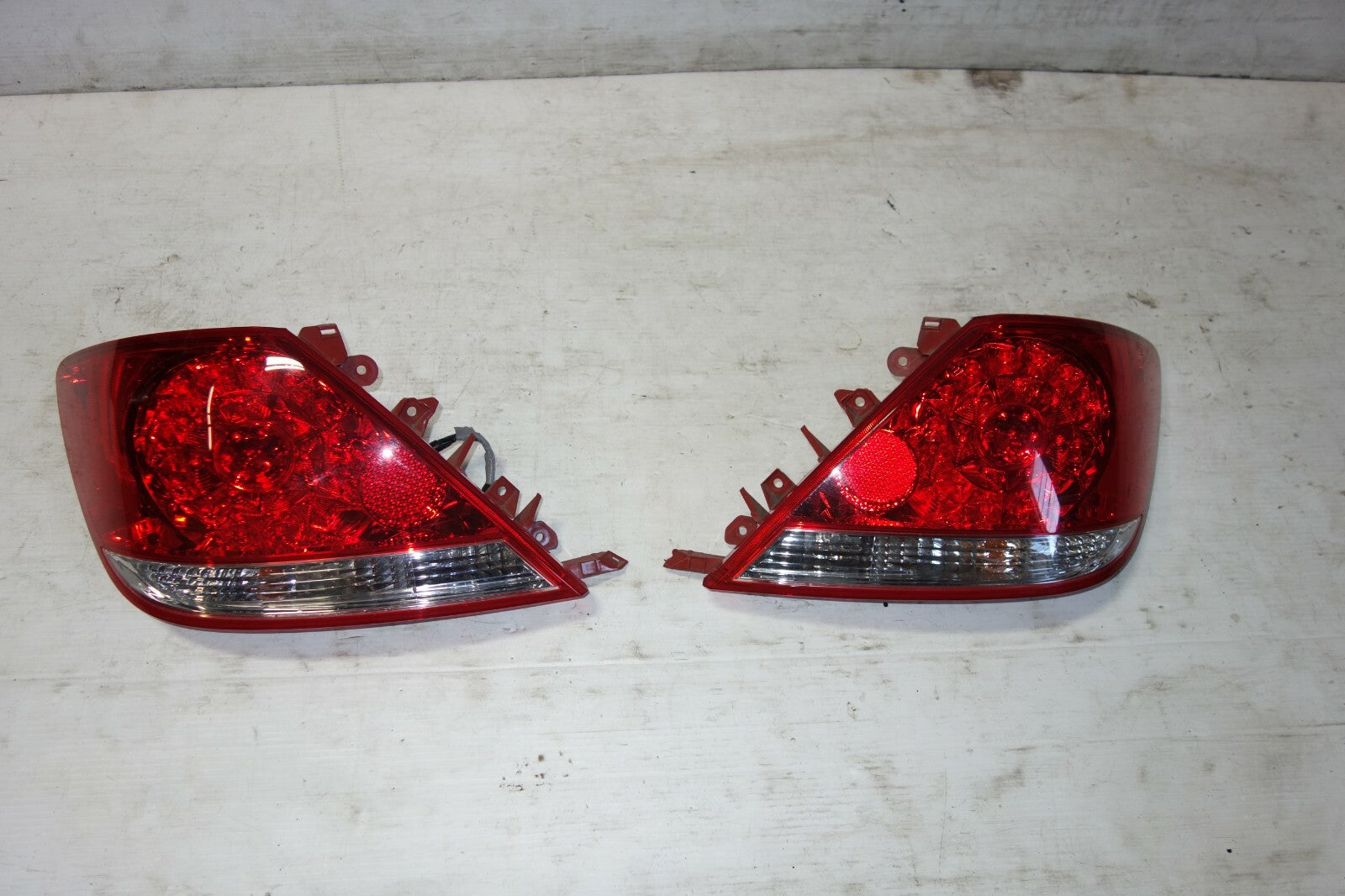 JDM ACURA RL KB1 OEM GENUINE TAIL LIGHTS PAIR TAILLIGHTS LEFT & RIGHT 2005-2008