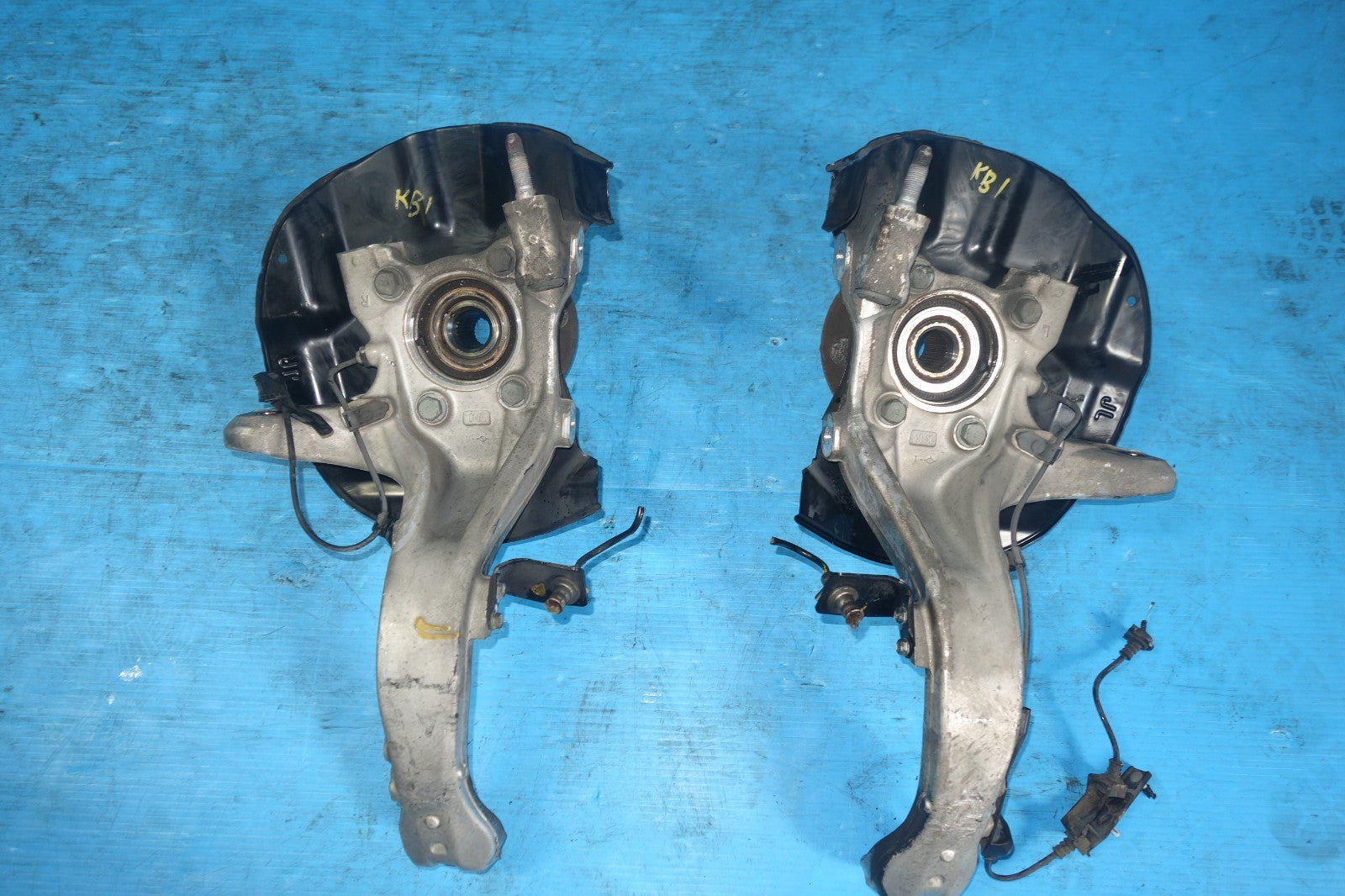 JDM Acura RL Front Wheel Hubs Bearings Spindles Knuckle Right & Left 2005-2012