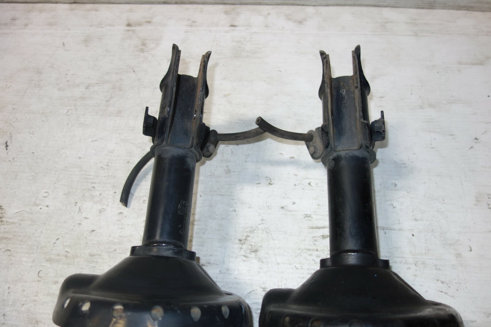 JDM Subaru Impreza WRX OEM Front Shocks Pair Genuine V9 Hawkeye 2006 2007