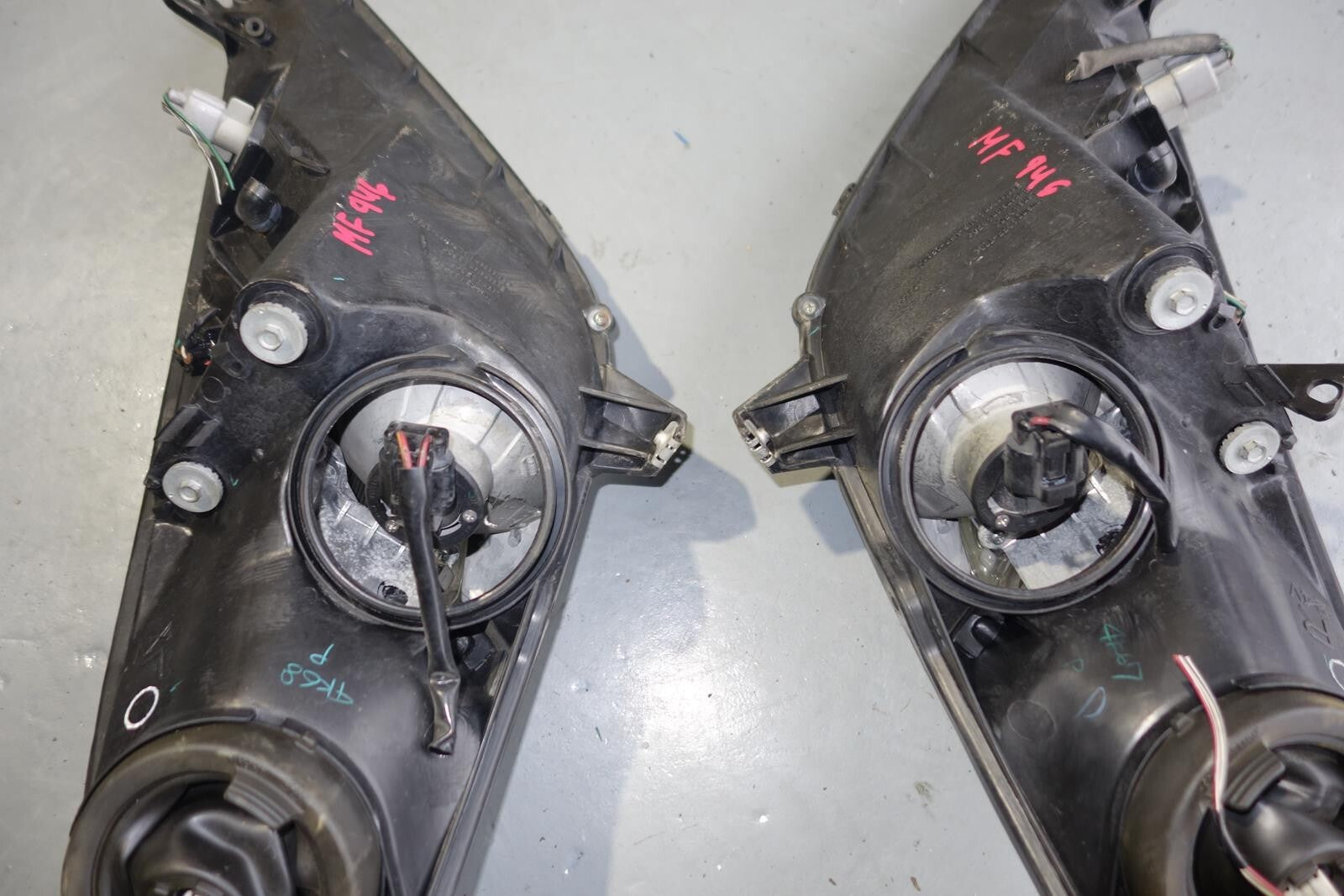 JDM Toyota Celica Genuine OEM Headlights Light Halogen Pair zzt231 2000-2005