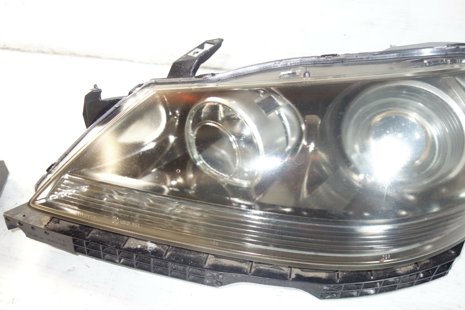 JDM 05-08 GENUINE ACURA RL CLEAR OEM HID HEAD LIGHTS KB1 HEADLIGHTS PAIR LH & RH