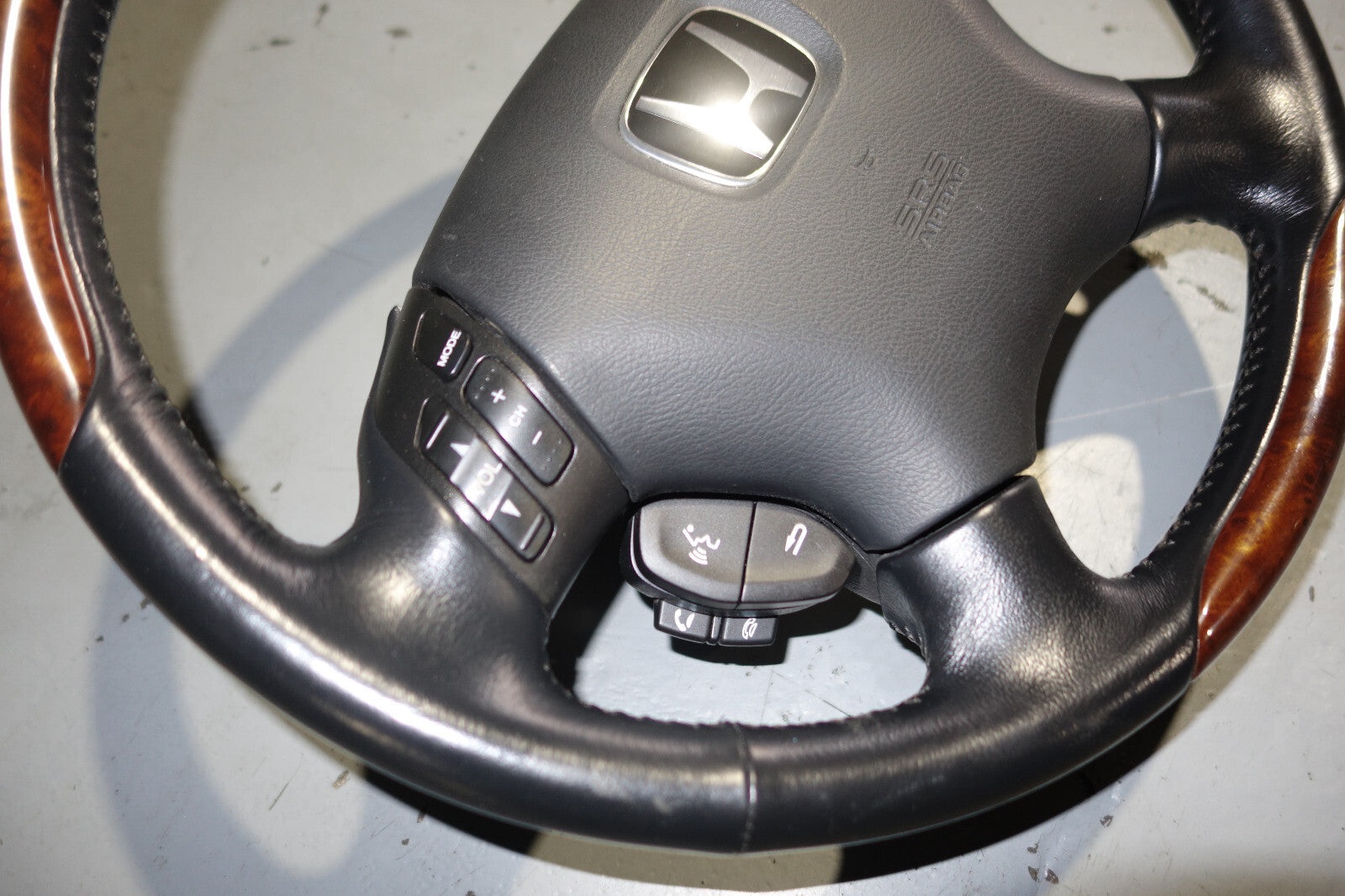 JDM 2003-2004-2005-2006-2007 Honda Inspire UC1 Honda Accord Steering Wheel OEM