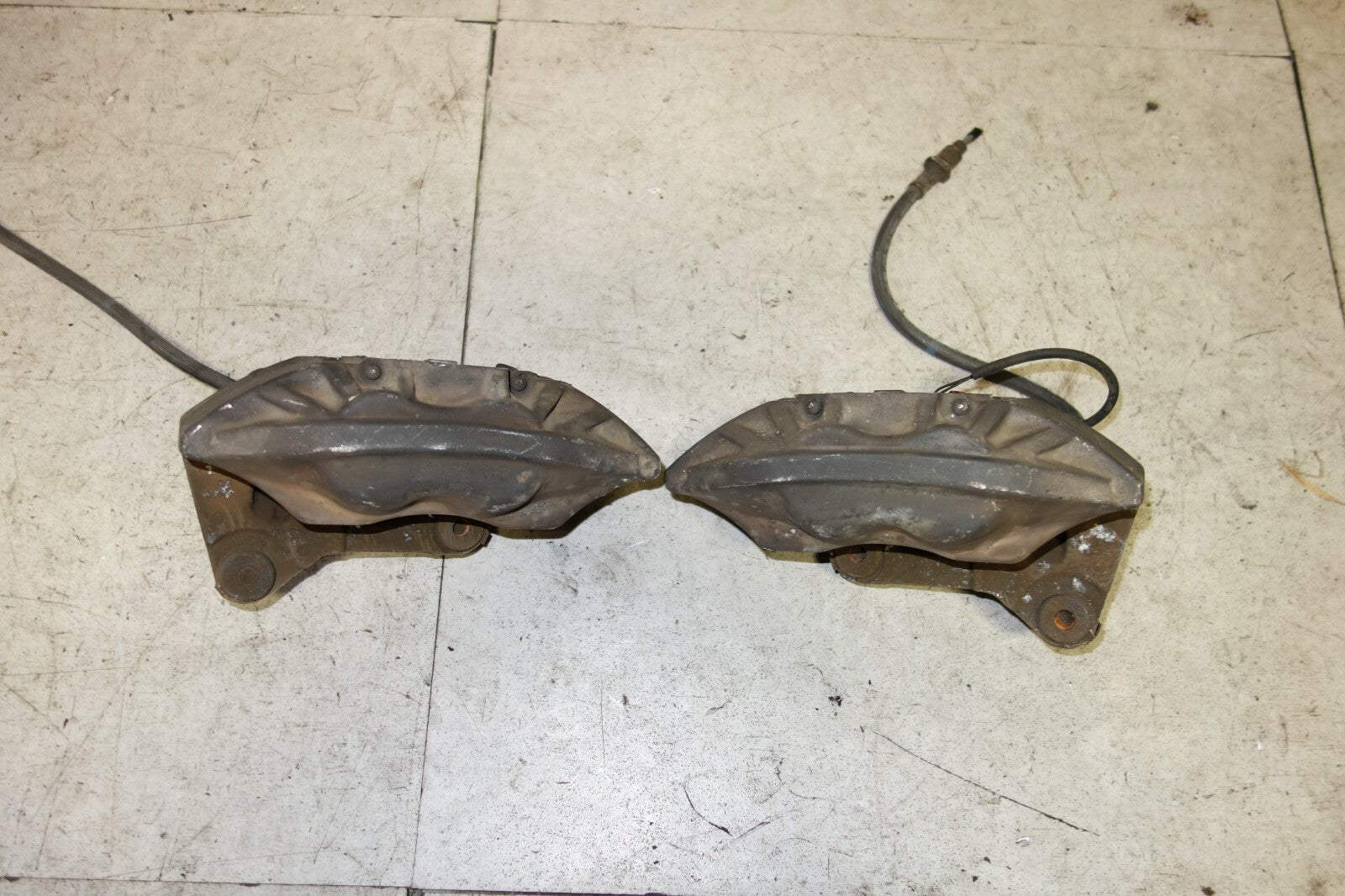 JDM Toyota Lexus LS400 UCF20 UCF21 4 Pot Front Brake Calipers Celsior 1995-2000