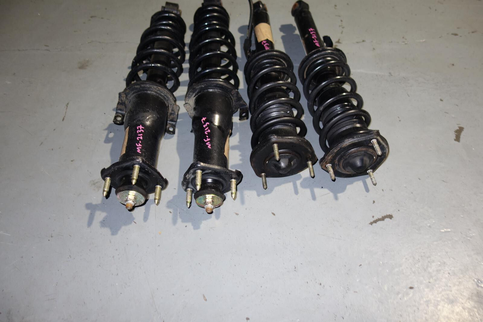 JDM Lexus IS300 Altezza SXE10 OEM Shocks Struts Springs Suspension 2001-2005