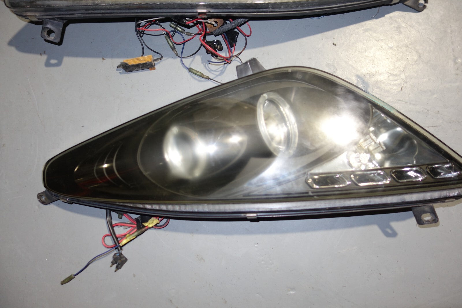 JDM 2000-2005 TOYOTA CELICA  HEAD LIGHTS LEFT & RIGHT HEAD LAMPS 2000-2005