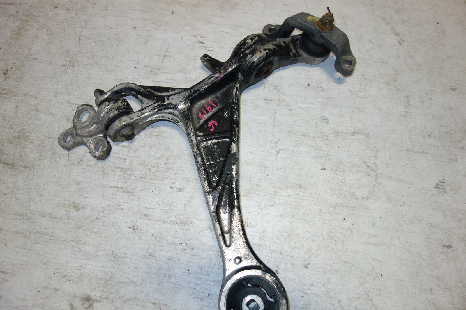 JDM Acura RL Front Lower Control Arms 2005 06 07 08 09 10 11 2012 KB1 3.5RL OEM