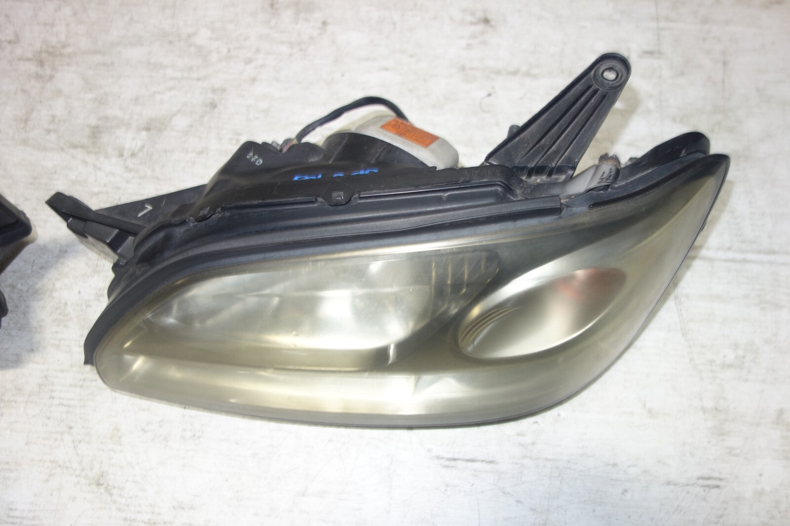 JDM Subaru Legacy Headlights BH5/BE5 HID Left & Right 2000 2001 2002 2003 2004