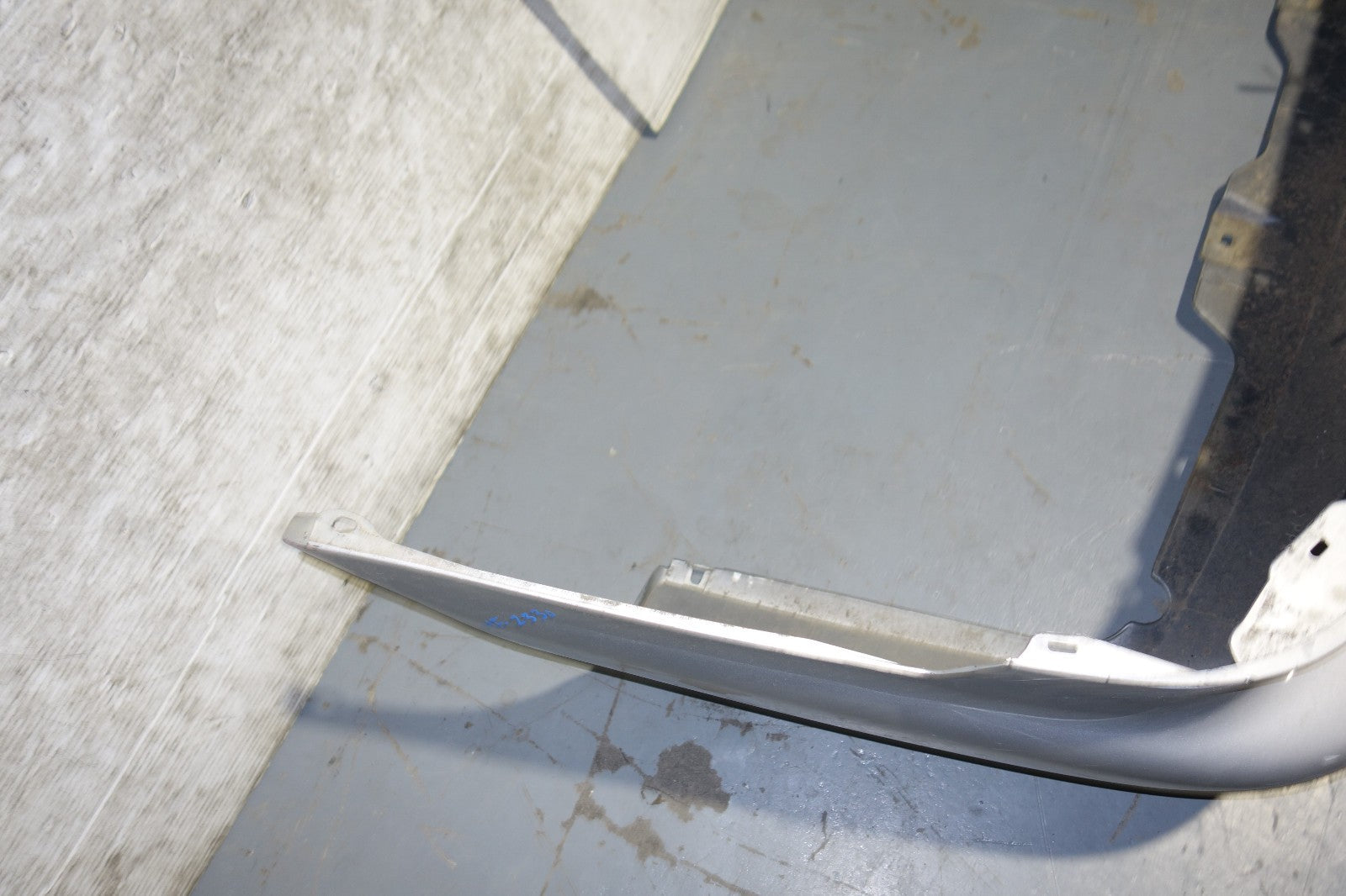 JDM 1994-1997 Spec Acura Integra Type R DB8 OEM 4-DR Rear Bumper Cover 1994-1997