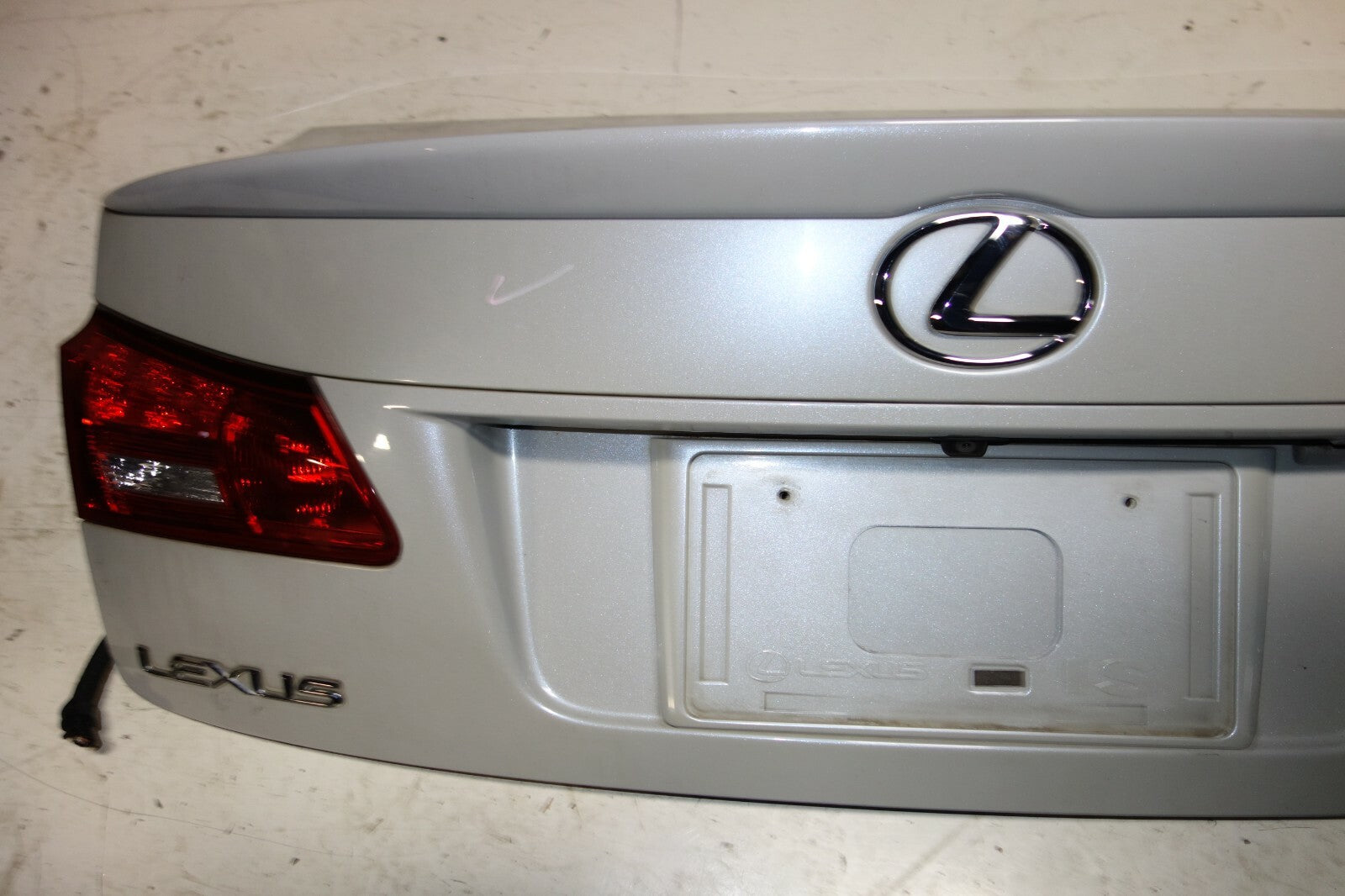 JDM Lexus IS250 IS350 Trunk Lid Rear Spoiler Lights Trunk Lamps 2006 2007 2008