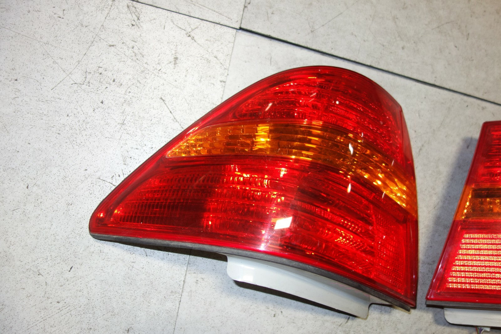 Lexus LS430 Taillight Taillights Lamps Inner Outer Trunk 2001 2002 2003 OEM