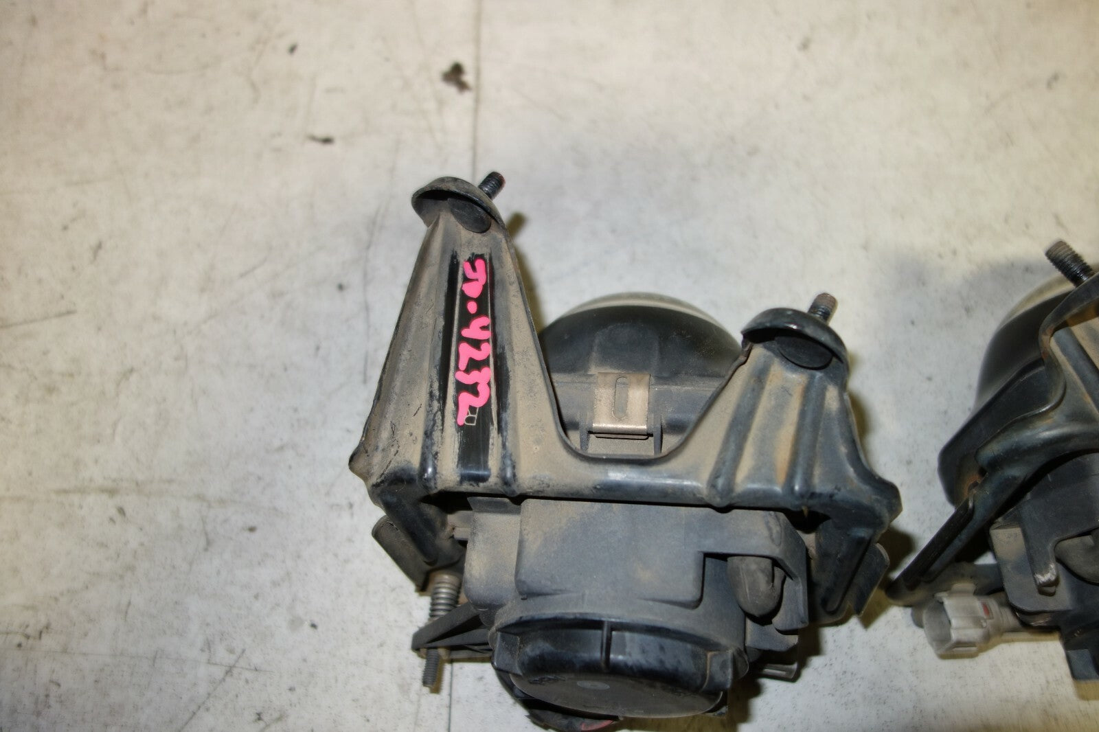 JDM Toyota Celica GTS Kouki OEM Fog Lights Driving Lamps Pair ZZT231 2000-2005