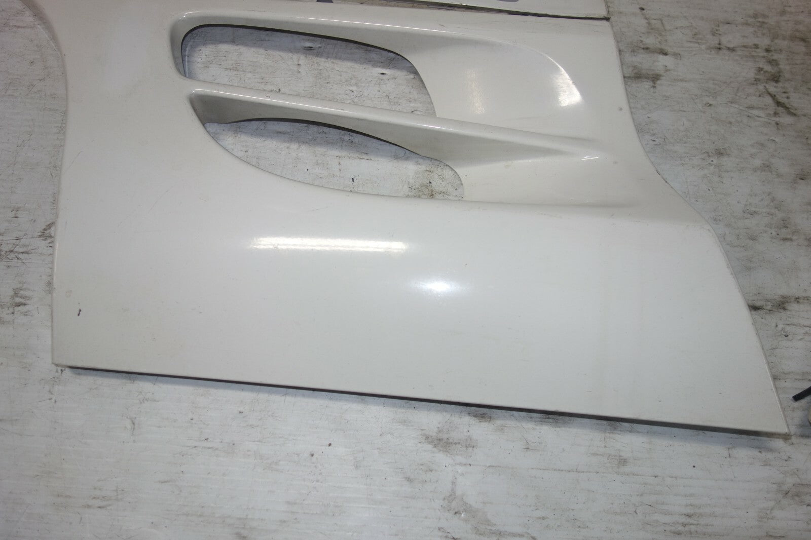 JDM 91-99 TOYOTA SW20 MR2 OEM  REAR SIDE VENTS MR-2 EXTERIER TRIM VENT MR-2