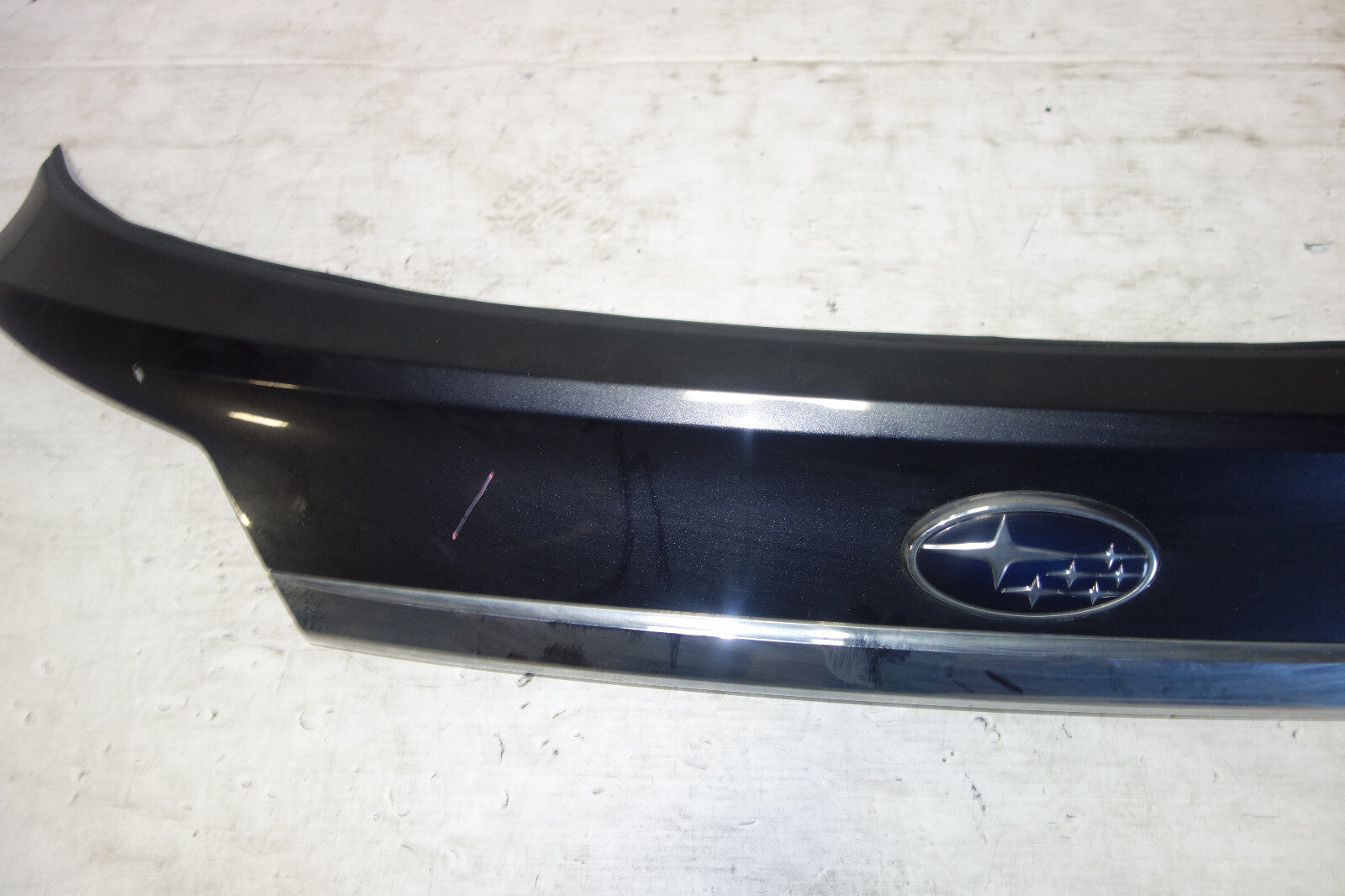 JDM Subaru Legacy BR9 Wagon Tail Gate Rear Garnish 2010 2011 2012 2013 2014