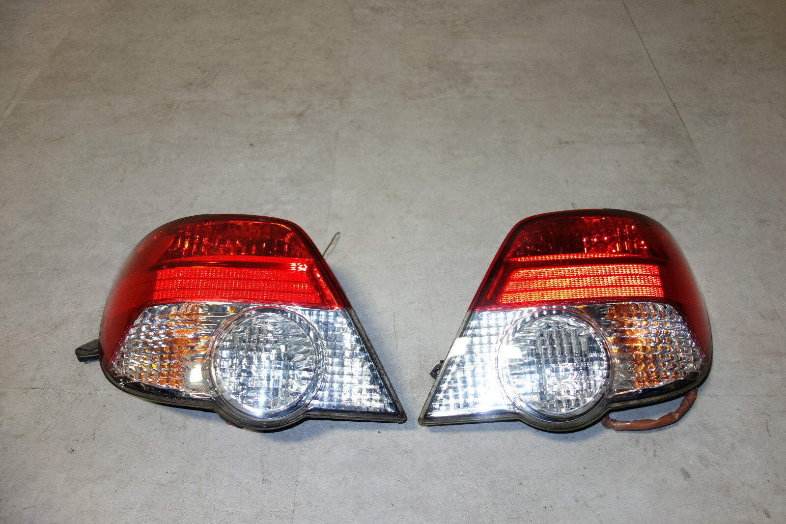 JDM Subaru Impreza WRX STi Outback Sport Wagon Tail Lights Lamps 2004-2005