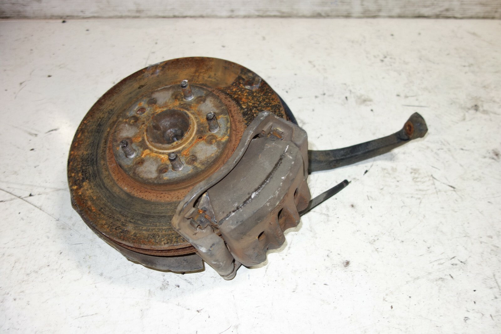 JDM Lexus GS300 OEM Front Left Spindle Hub Bearing Caliper 1998-2005 Driverside