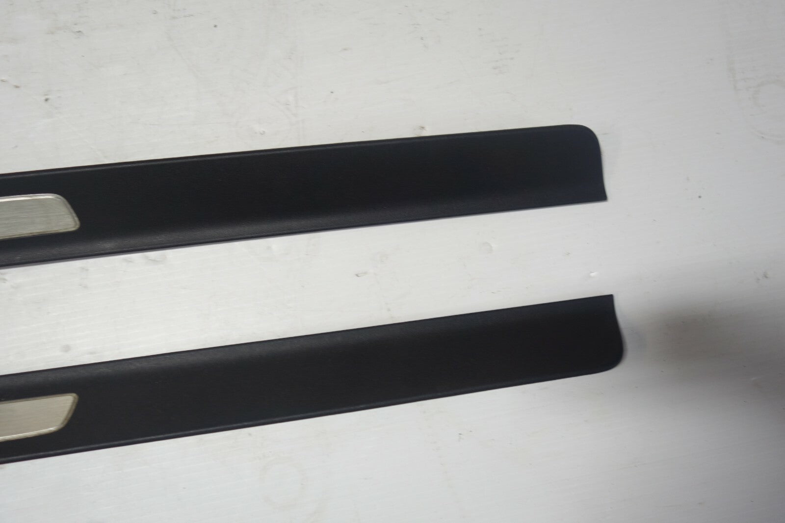 JDM 2004-2008 GENUINE MAZDA RX8  OEM DOOR SILLS TRIM SCUFF PLATES SIDE STEPS