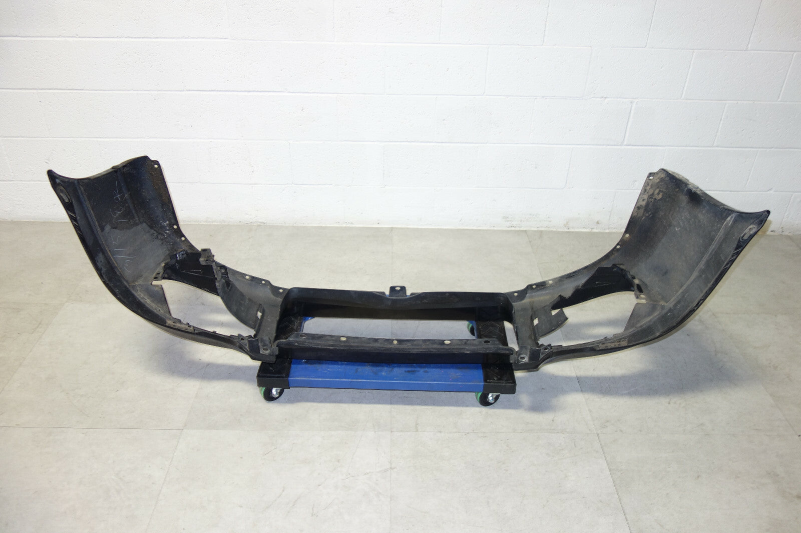 JDM Subaru Impreza WRX Outback Sport Wagon Front Bumper Fogs Hole 2004-2005 V8