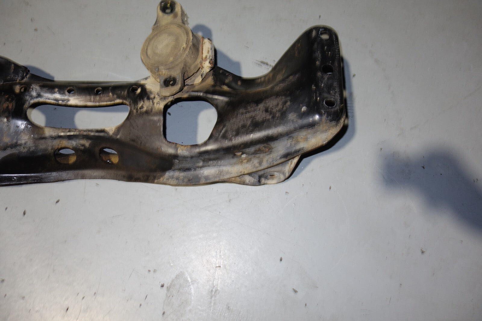 JDM 00-04 SUBARU LEGACY B4 TWIN TURBO EJ208 FRONT SUBFRAME CRADLE CROSSMEMBER