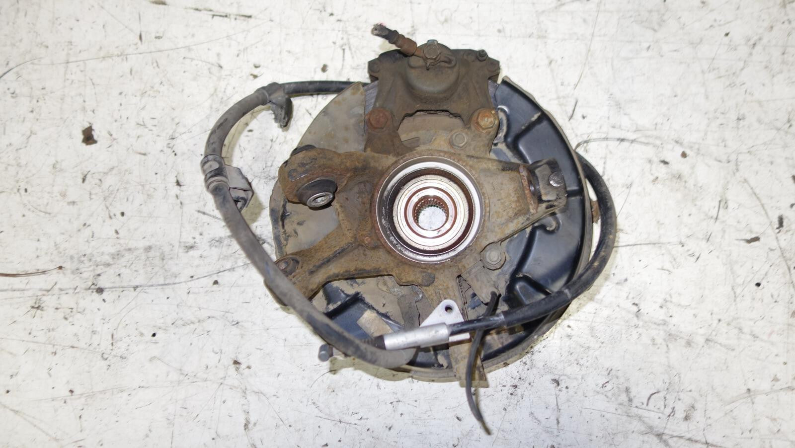 JDM 2000-2005 LEXUS IS300 REAR LH SPINDLE WHEEL HUB BEARING KNUCKLE SUSPENSION