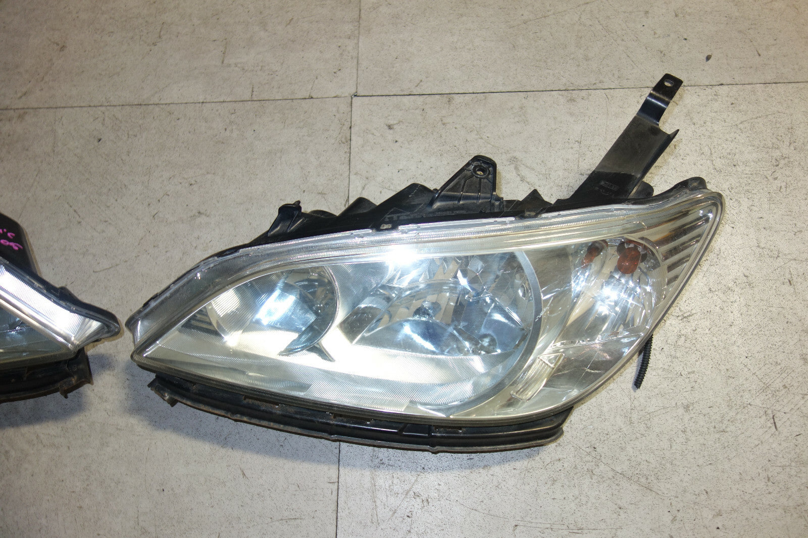 JDM Honda Civic ES EM OEM Headlights Headlamps 2004-2005 Coupe Sedan 2 & 4 Door