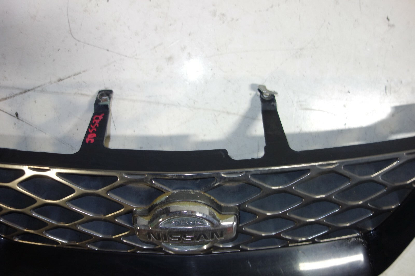 JDM Nissan X-Trail GT OEM Grille PNT30 Left & Right Japan 2000-2006