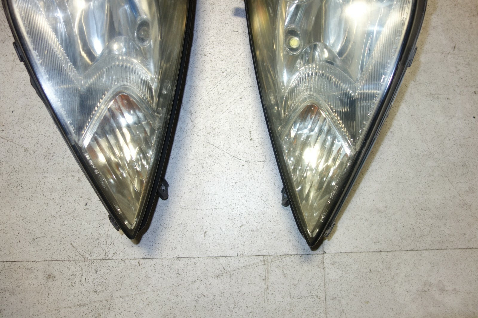 JDM Toyota Celica Genuine OEM Headlights Light Halogen Pair zzt231 2000-2005