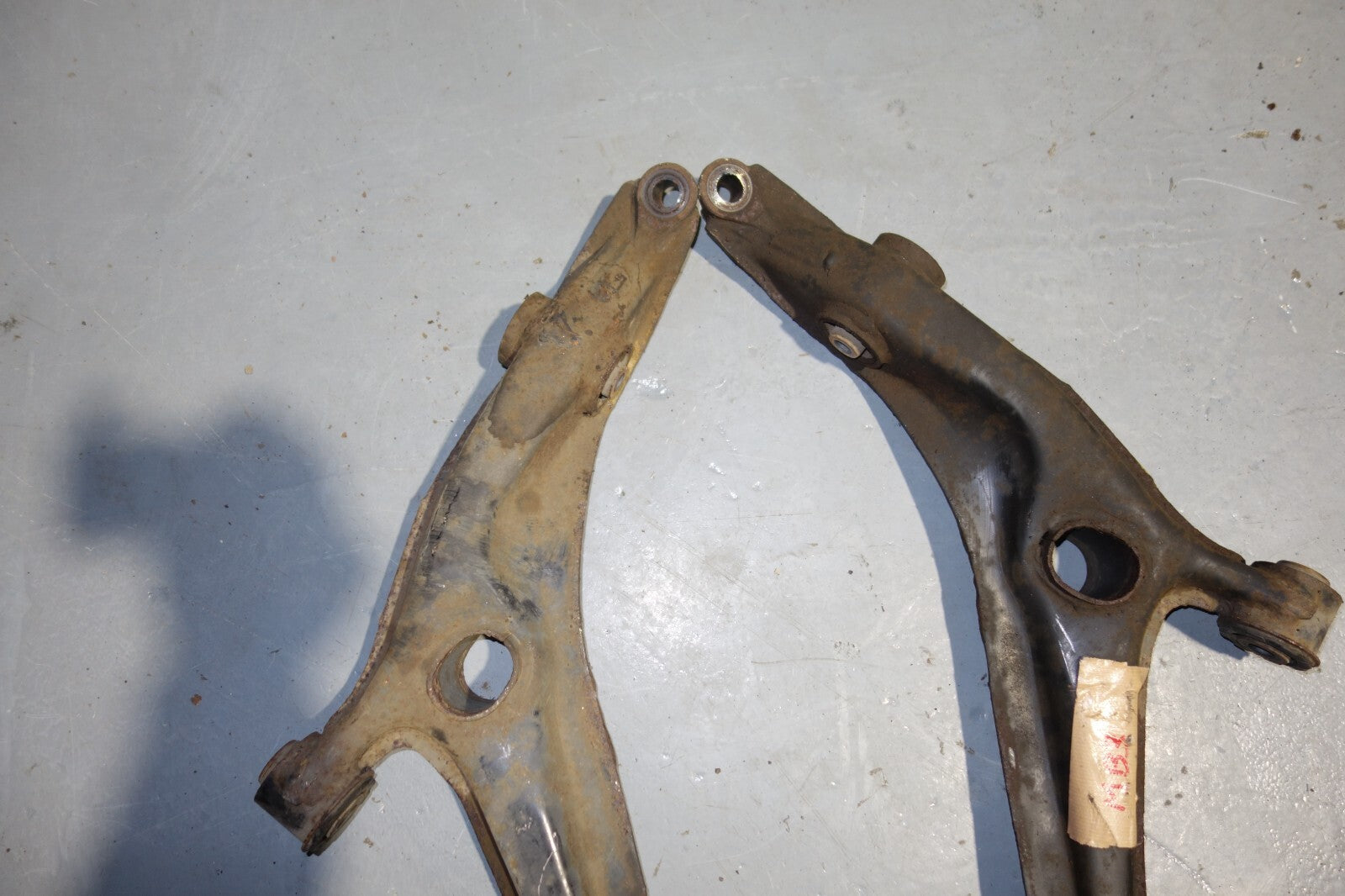 JDM 1996-2000 HONDA DOMANI OEM GENUINE FRONT LOWER CONTROL ARM MB3 MB4 PAIR