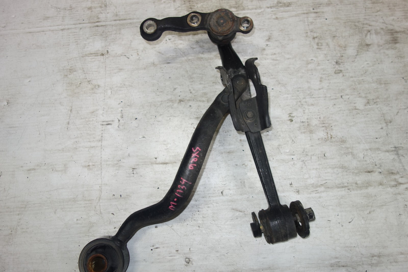 JDM 2001-2005 LEXUS IS300 OEM FRONT LOWER CONTROL ARM LEFT SIDE SXE10 ALTEZZA