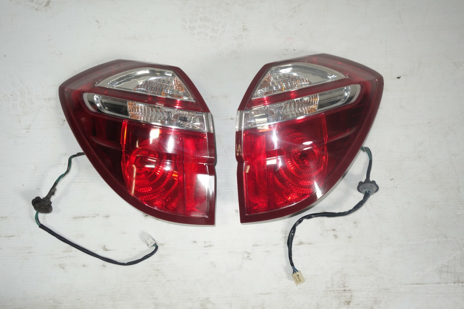 JDM 2005-2009 SUBARU LEGACY OUTBACK KOUKI OEM USED TAIL LIGHTS TAIL LAMPS