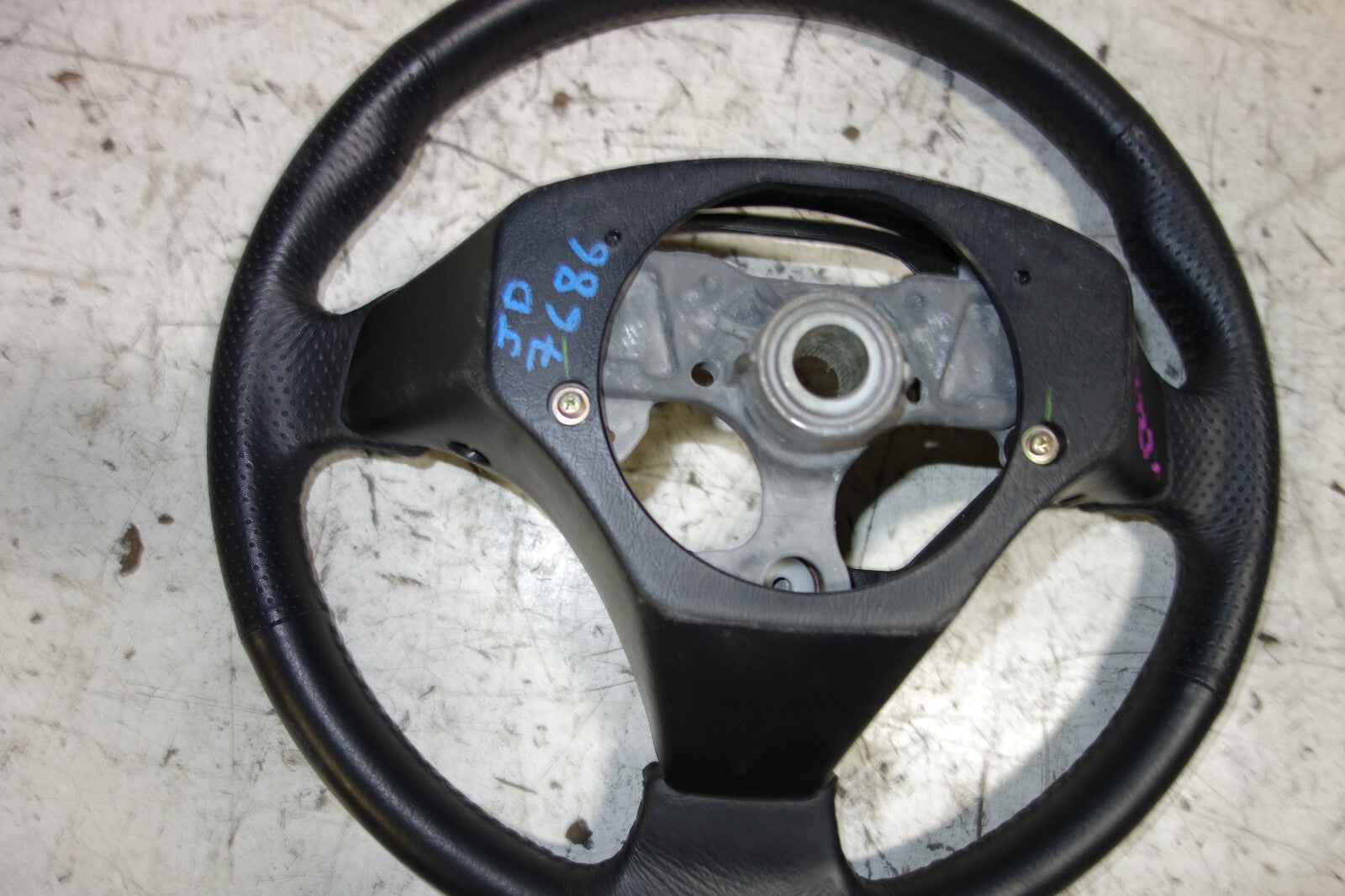 JDM 2000-2005 TOYOTA CELICA  STEERING WHEEL ZZT231 ZZT230