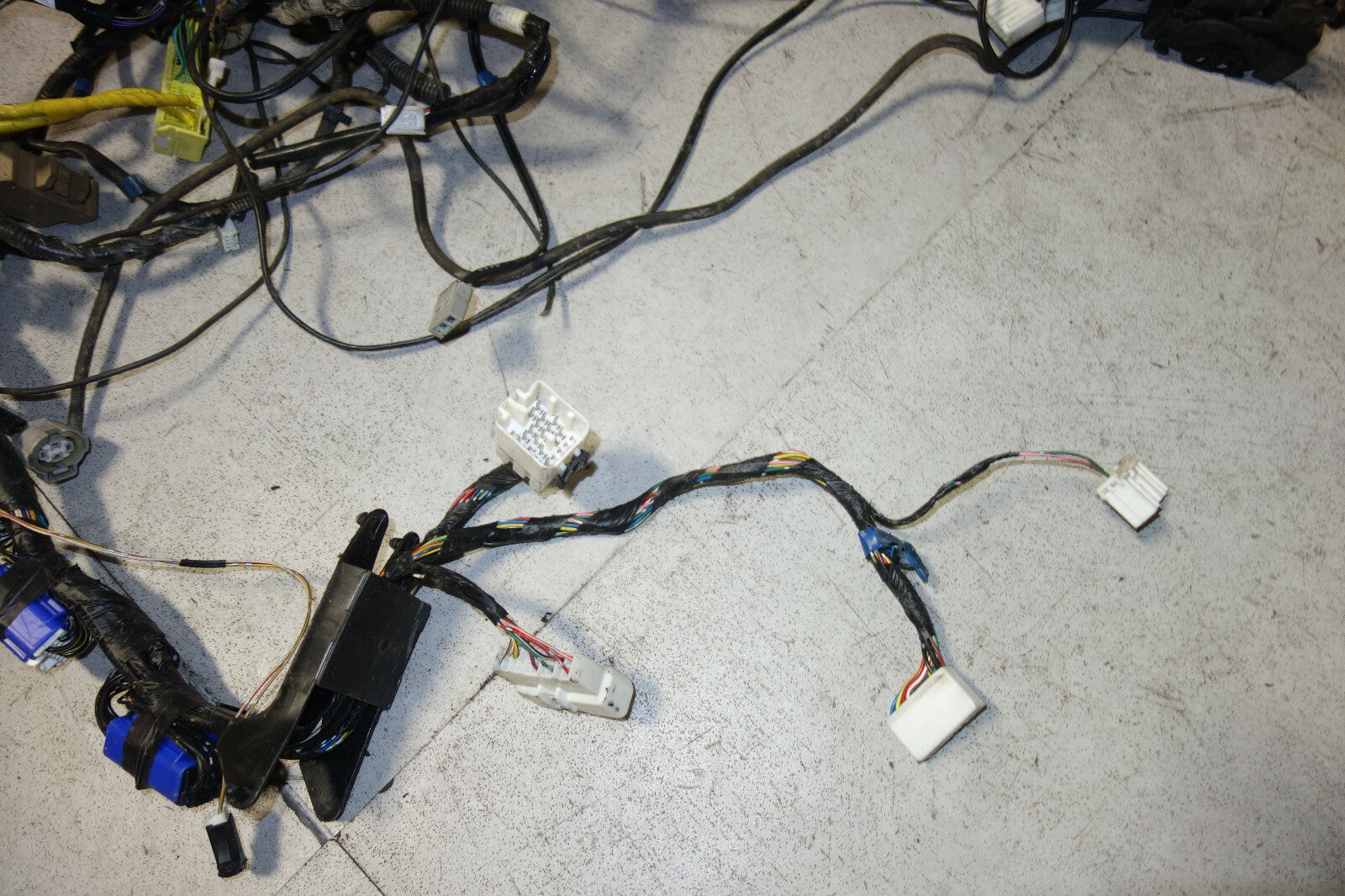 JDM Subaru Legacy EJ20 Turbo 6speed Computer Wire Harness Loom Wiring 22611AN150